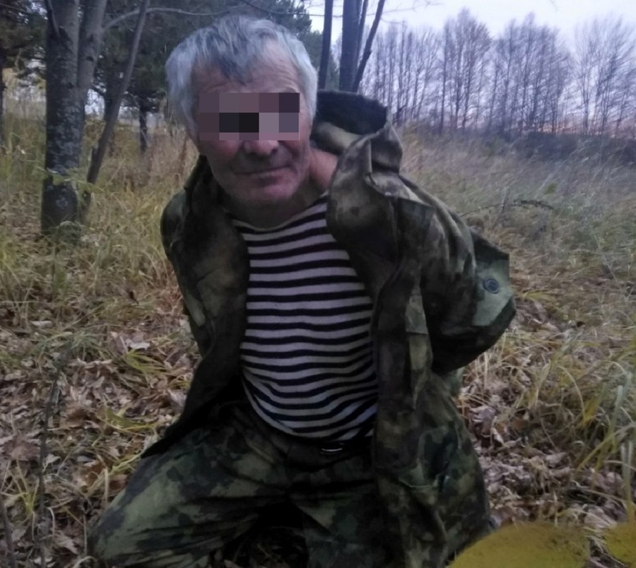 В Аликовском районе нетрезвый сельчанин угрожал ружьем сожительнице и полицейскому