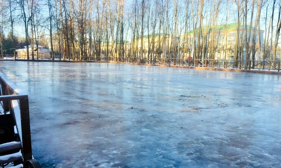Сегодня в Чебоксарах открывается первый в этом сезоне ледовый каток