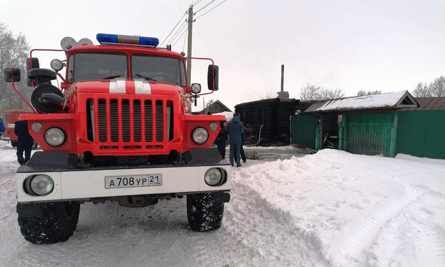 В Урмарском районе при пожаре погибли шесть человек, в том числе трое детей