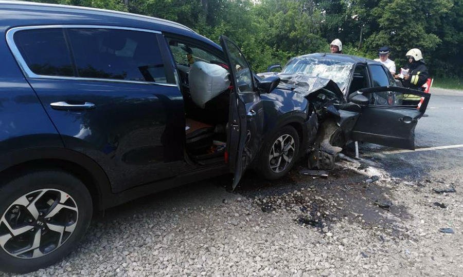 В Цивильском районе в лобовом ДТП погиб водитель легковушки