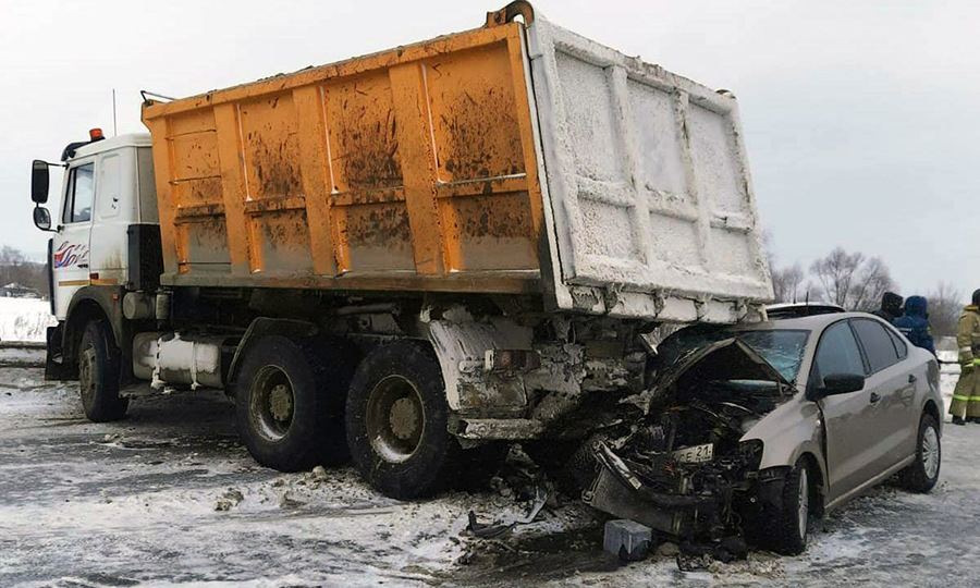 В Комсомольском районе произошло смертельное ДТП с участием трех авто
