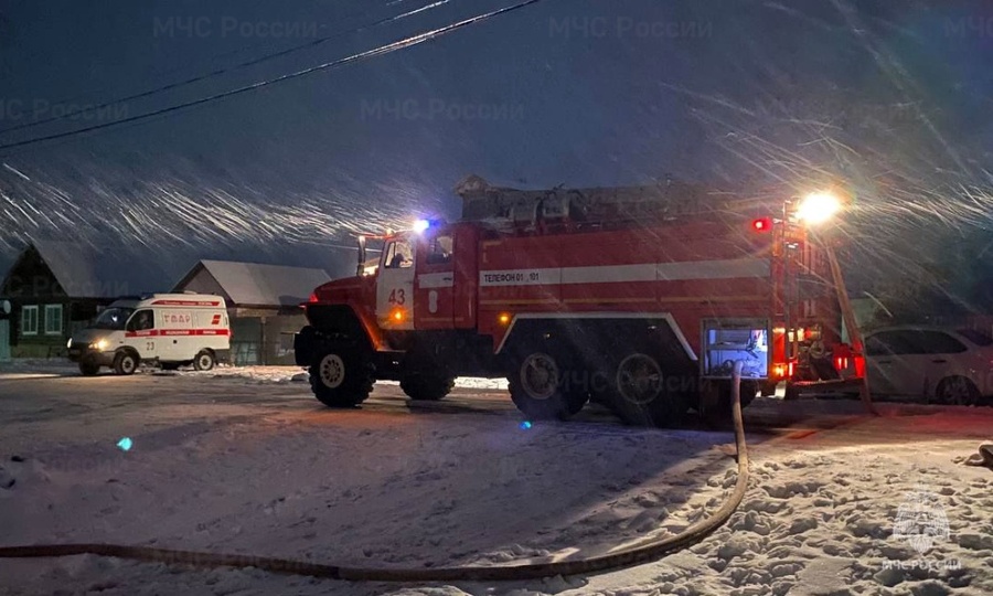 В Ядринском районе при пожаре погибли три человека